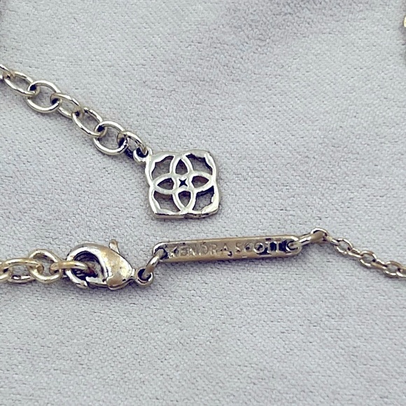 Kendra Scott Elisa Pendant Necklace In Turquoise Blue /Gold - Picture 3 of 3